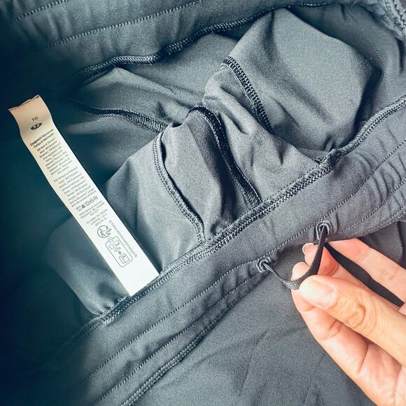 Lululemon Swift Mid-Rise Wide-Leg Pant - 10 - Picture 8 of 10